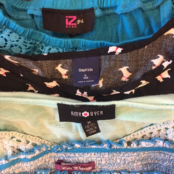 Bundle of girl's tops and skirt - Picture 7 of 7